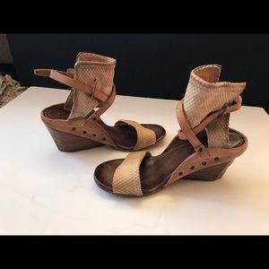 AS 98 Wedge sandals